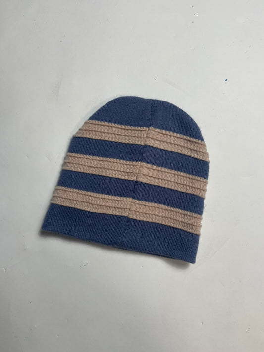 Vintage blue and cream beany - RETRORAIMENTS