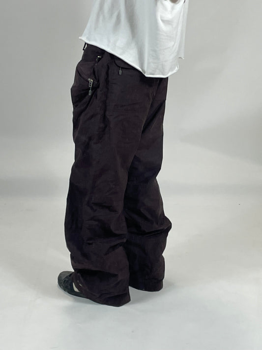 Nike acg snowboard pants