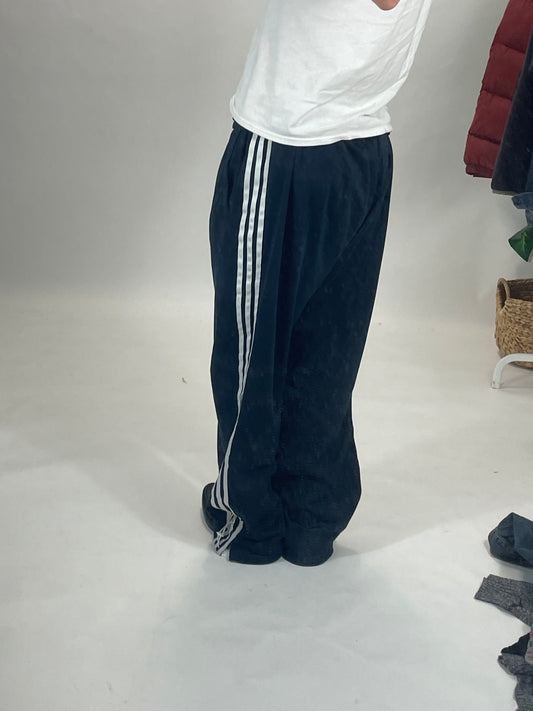 Adidas baggy navy blue parachute pants - RETRORAIMENTS