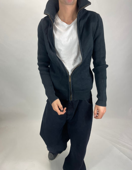 black zip vintage fitted sweater