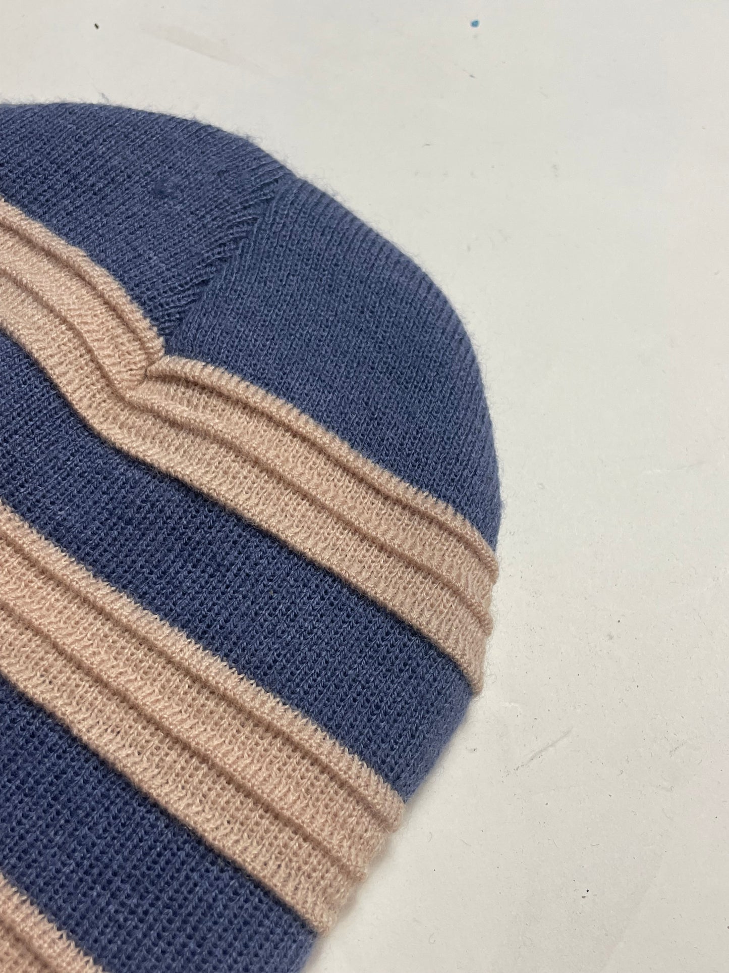 Vintage blue and cream beany - RETRORAIMENTS